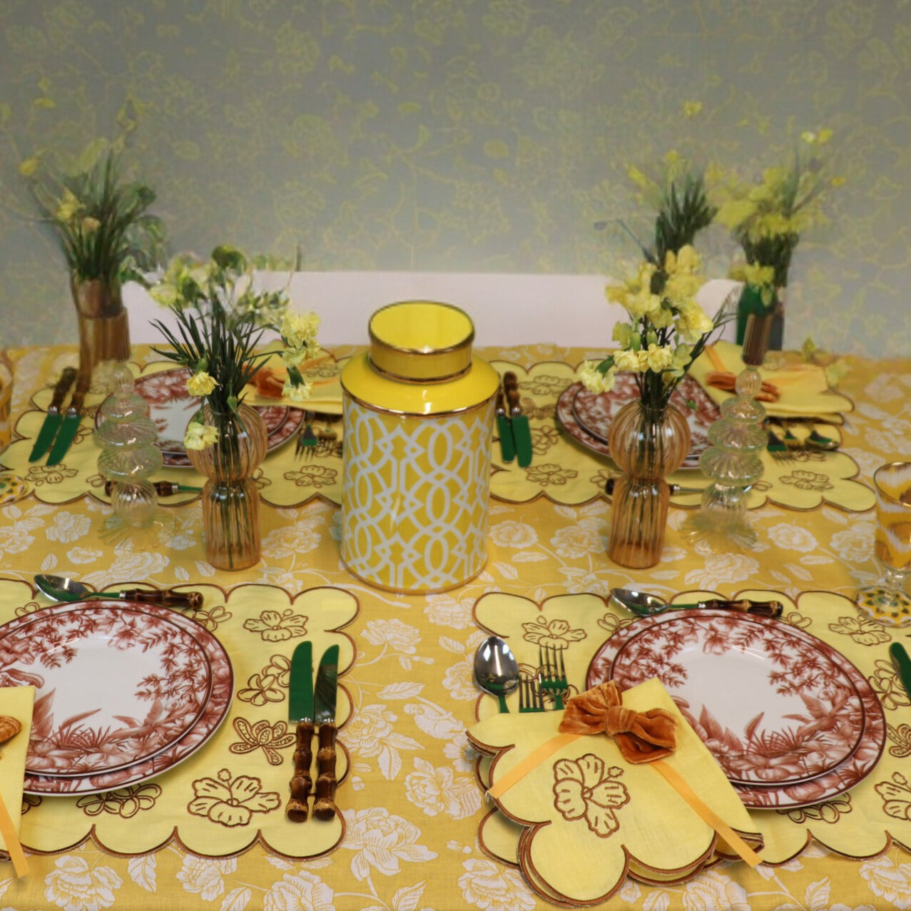 Nappe en lin Marigold Flora Parlour en blanc et moutarde
