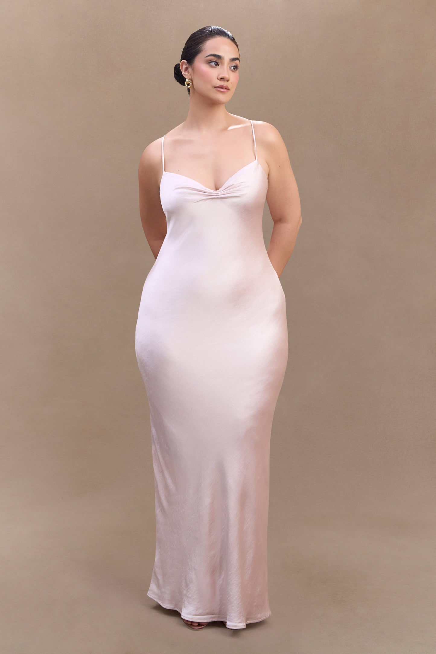 Lilly Robe Maxi Satin à Manches Bouffantes - Rose Poudré