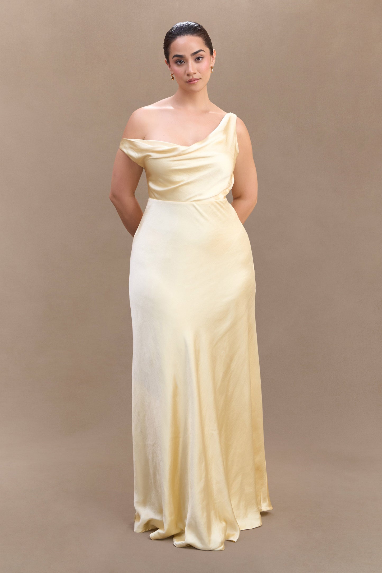 Robe Maxi Jacinta à une épaule - Citron Pastel