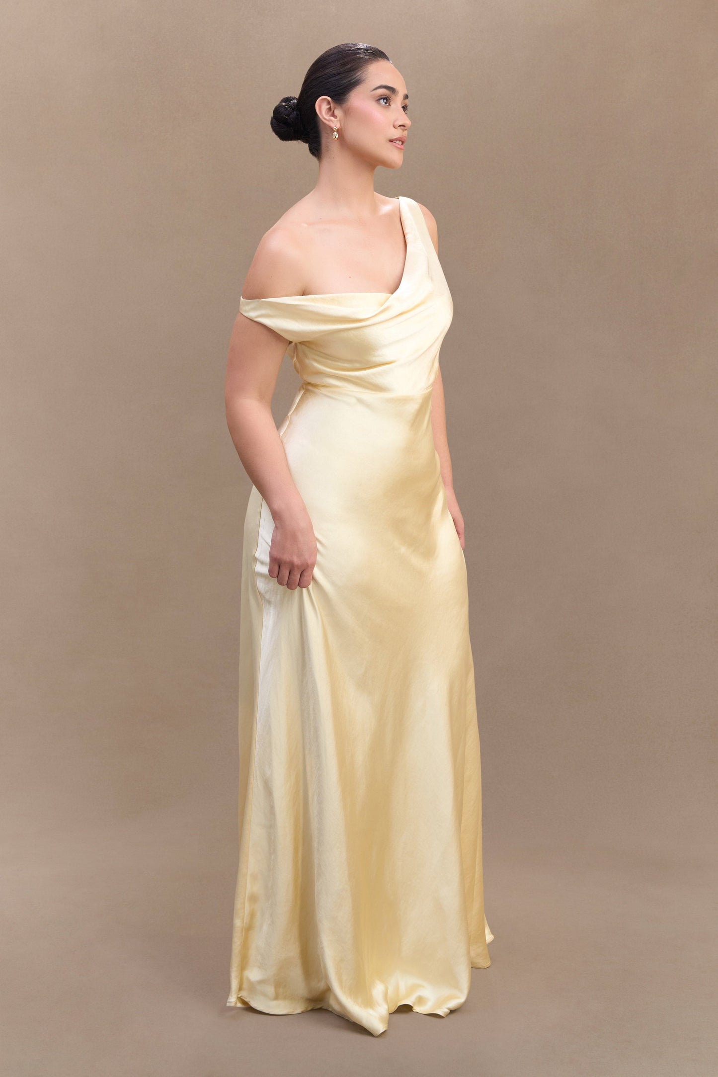Robe Maxi Jacinta à une épaule - Citron Pastel