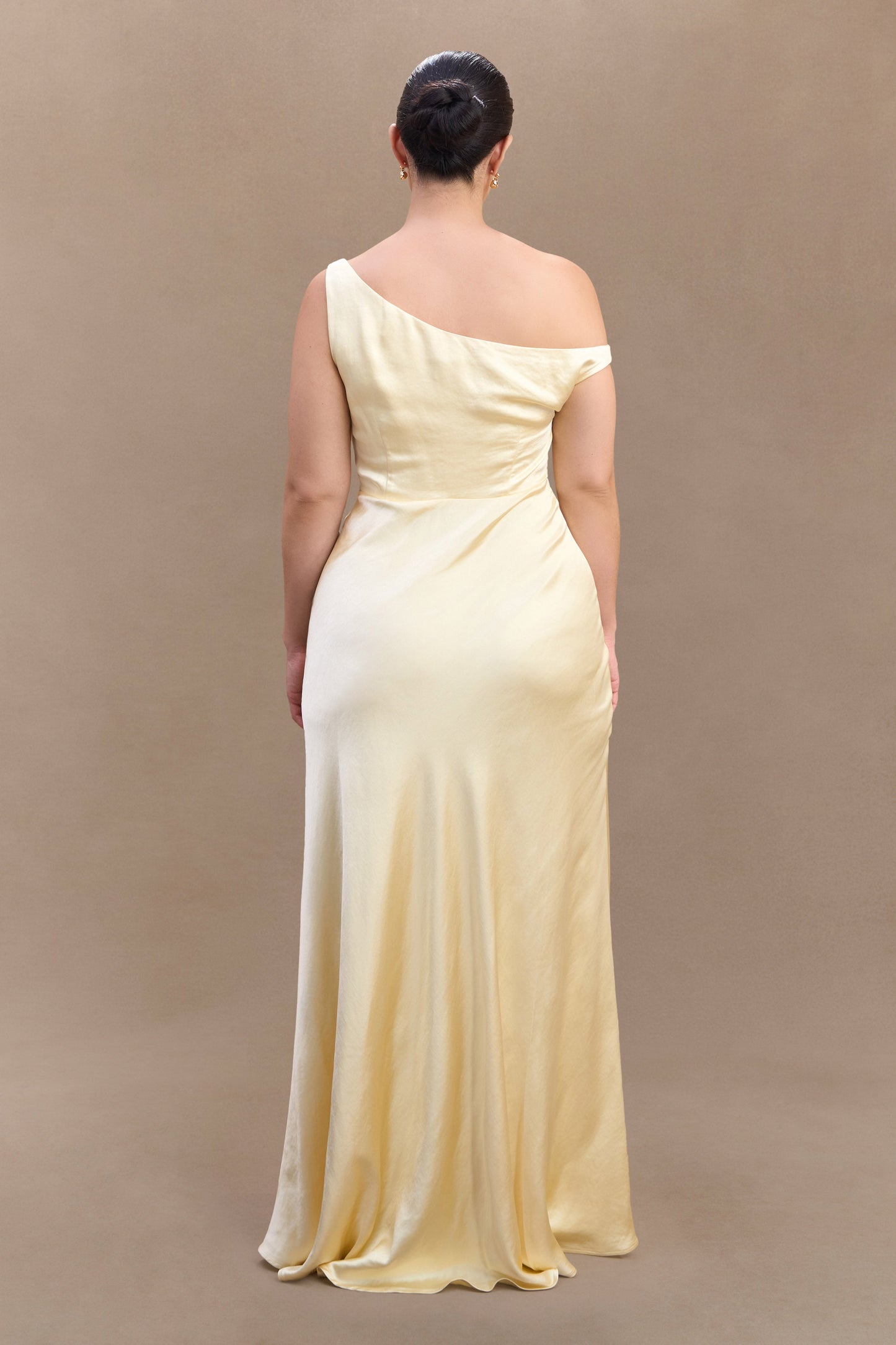 Robe Maxi Jacinta à une épaule - Citron Pastel