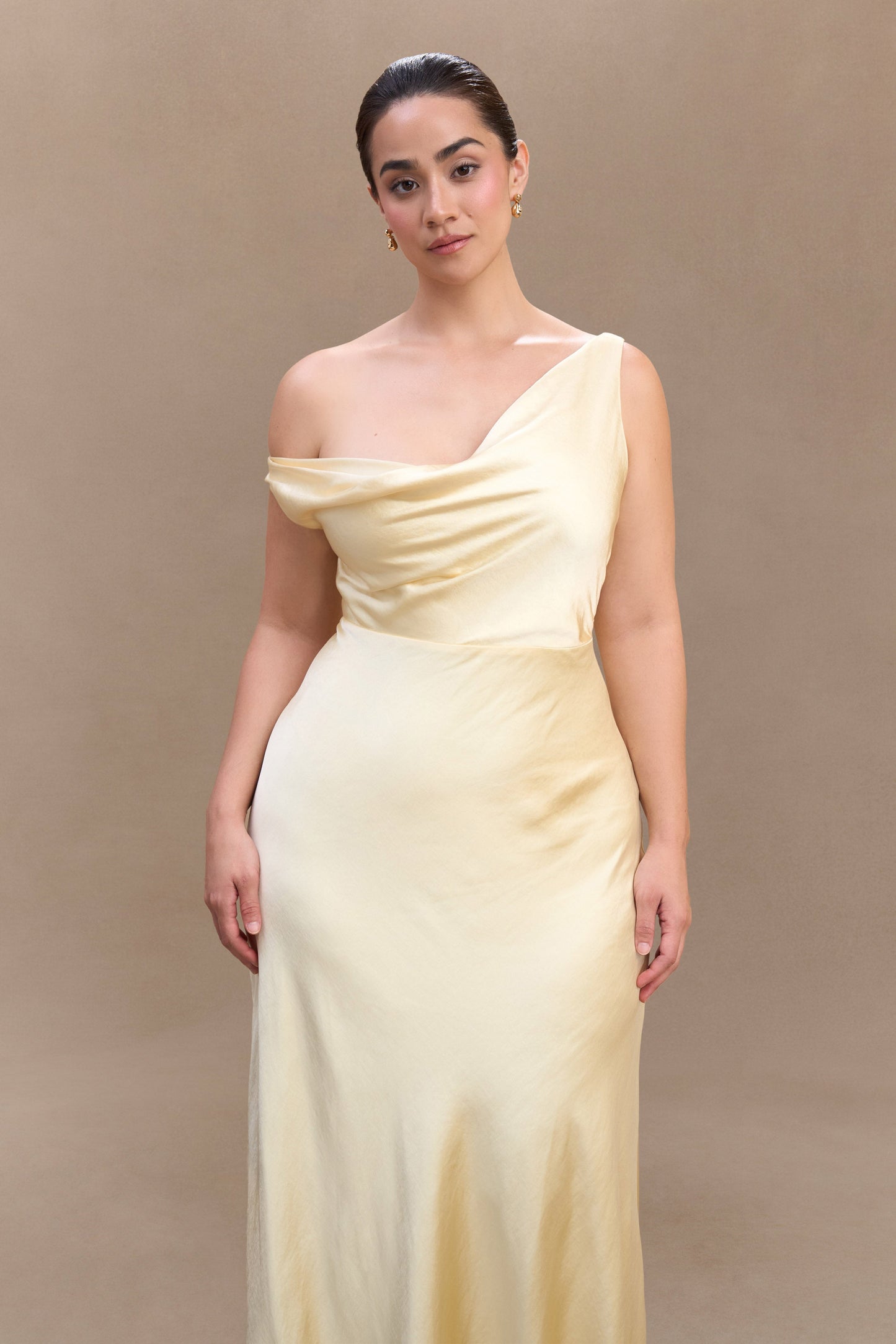 Robe Maxi Jacinta à une épaule - Citron Pastel