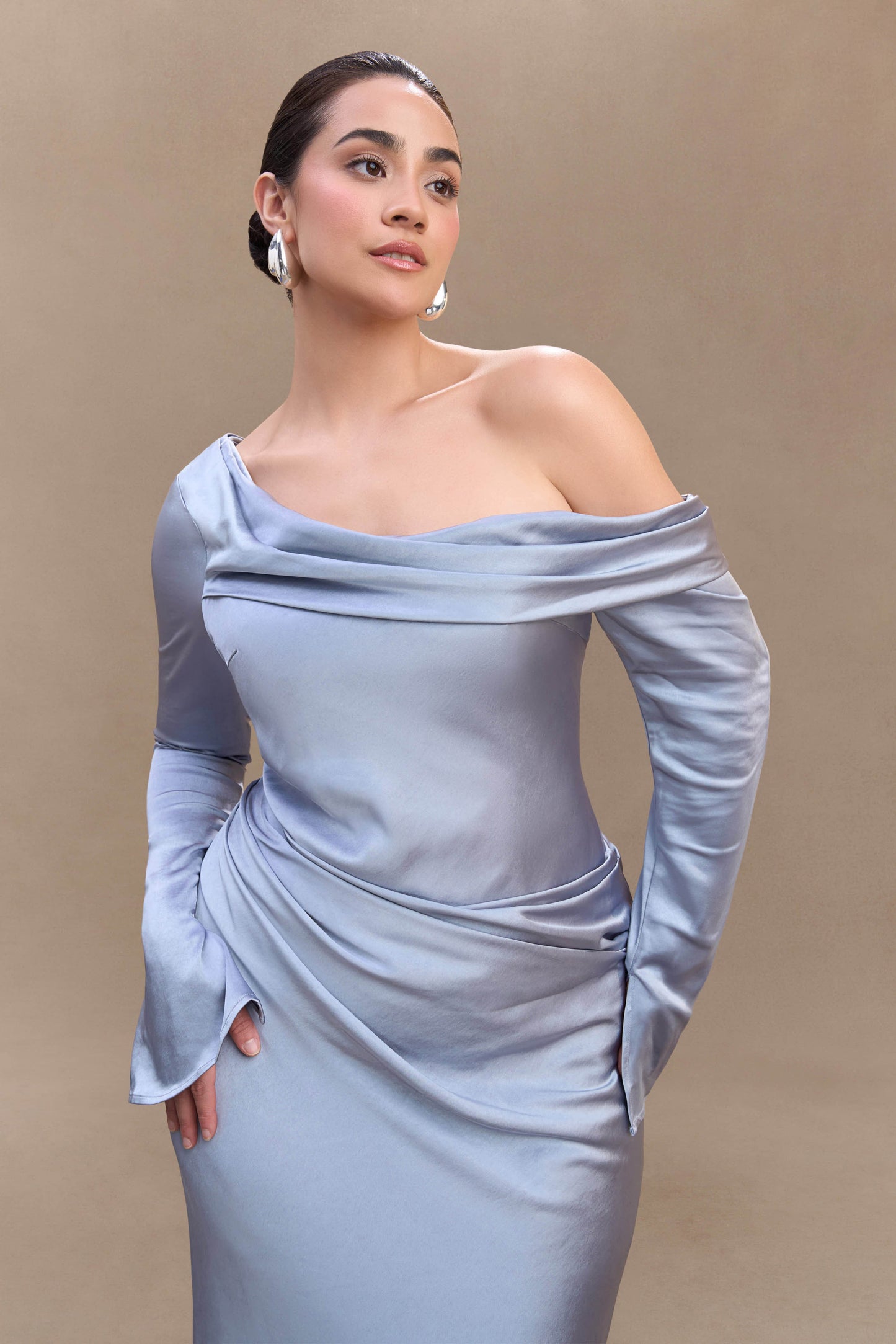 Iris Robe Maxi Satin à Manches Longues - Bleu Glacé
