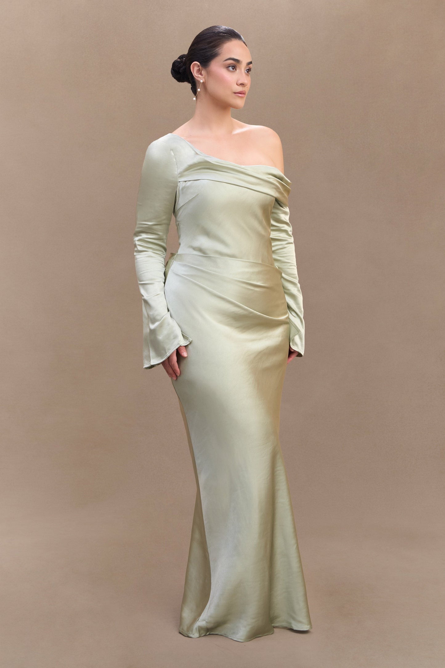 Iris Robe Maxi Satin à Manches Longues - Sauge