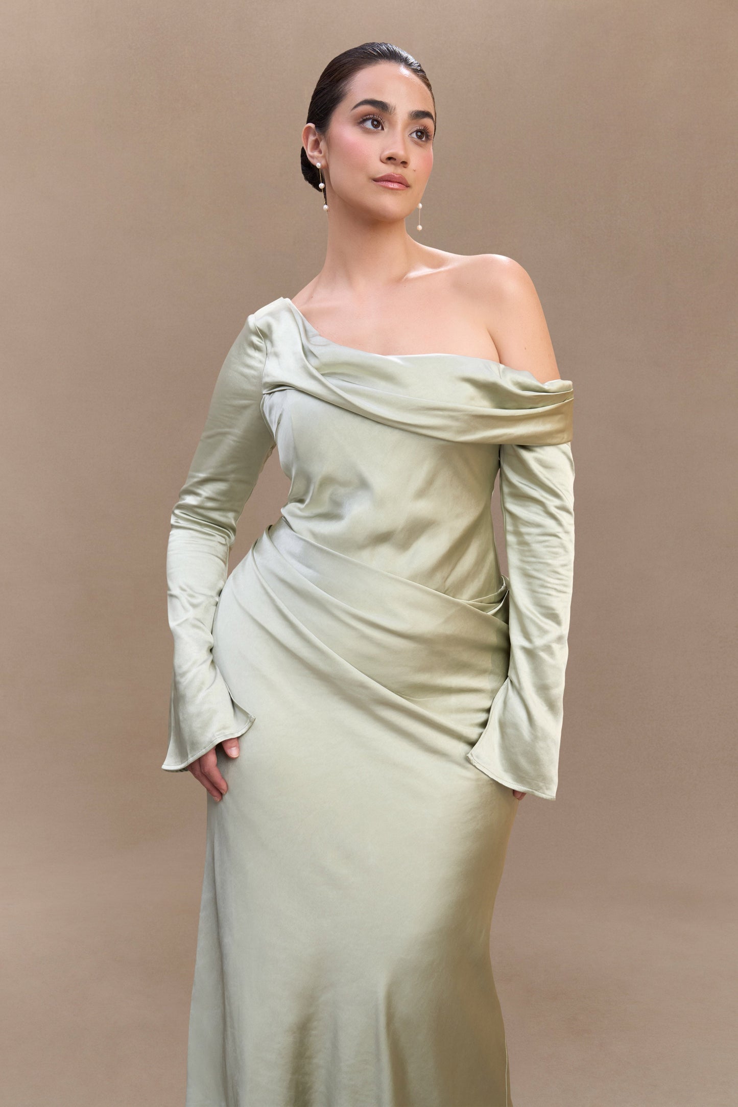 Iris Robe Maxi Satin à Manches Longues - Sauge