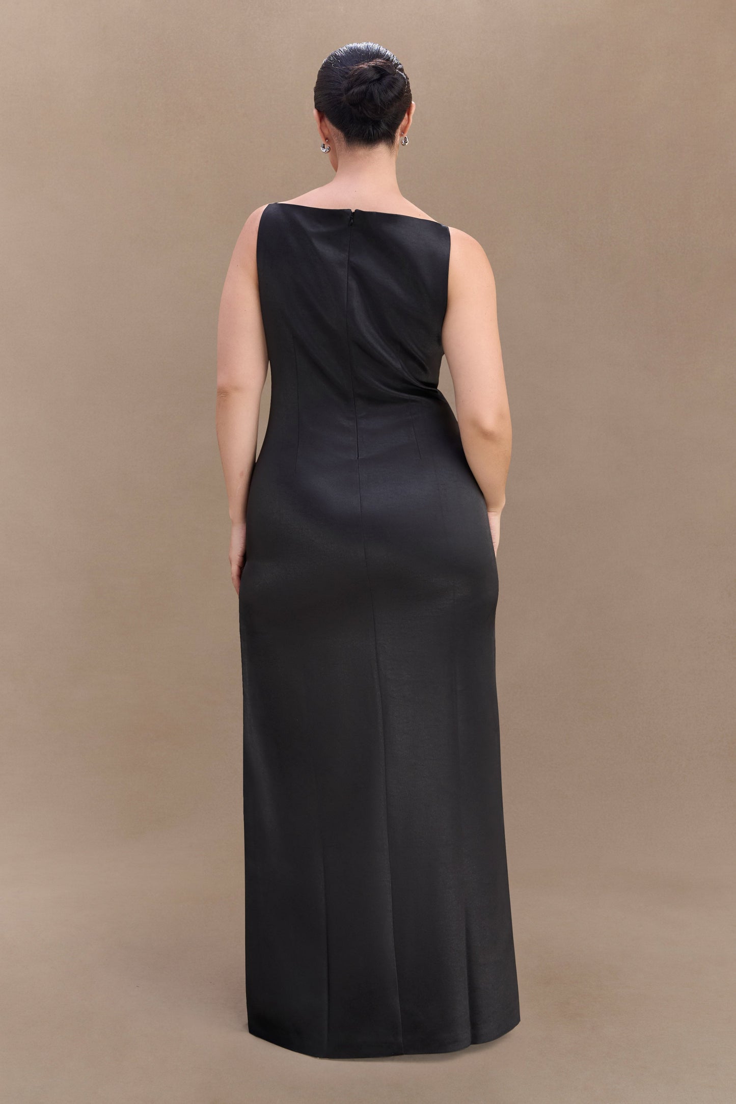 Violet Robe Maxi en Satin Sans Manches - Noir