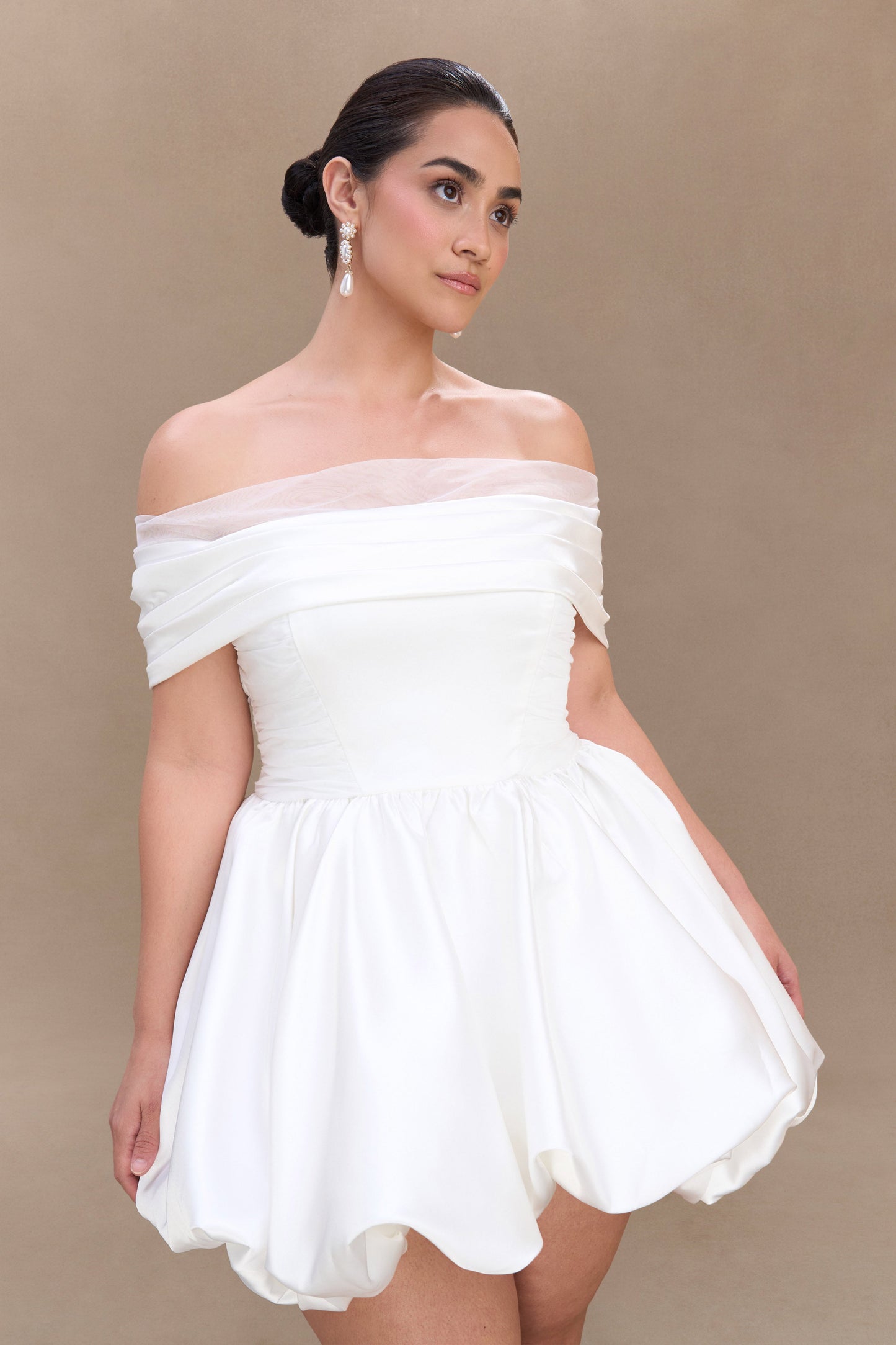 Robe mini Lauretta à épaules dénudées - Blanche