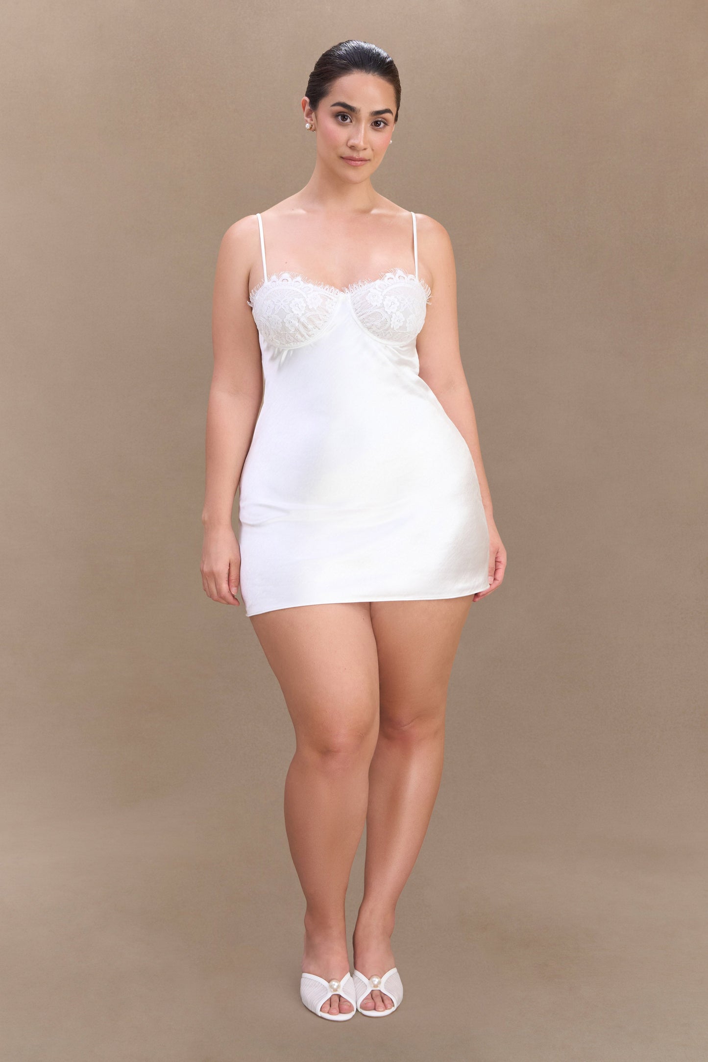 Mini-robe nuisette en satin Scarlett - Ivoire
