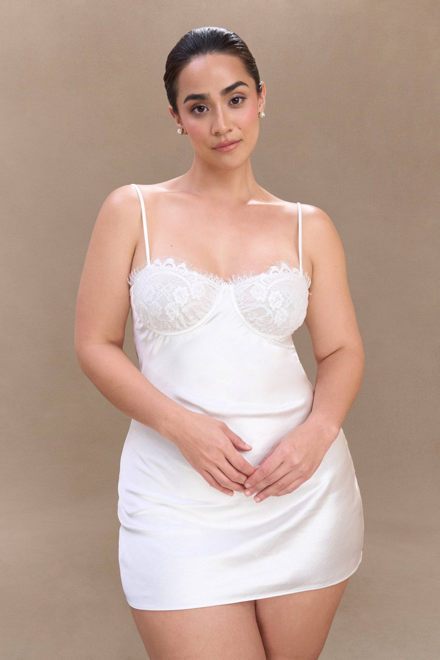 Mini-robe nuisette en satin Scarlett - Ivoire