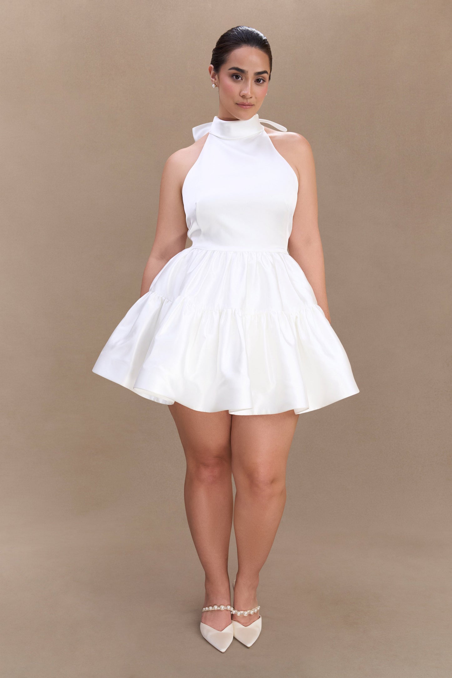 Mini-robe Dorota en satin avec décolleté halter - Blanc