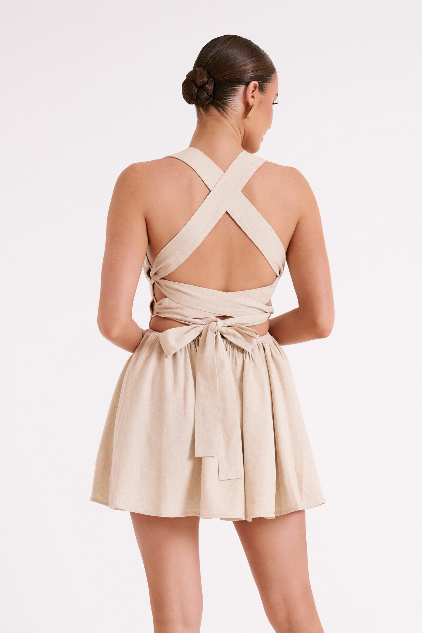 Mini-robe en lin avec lacet dans le dos Loz - Naturel