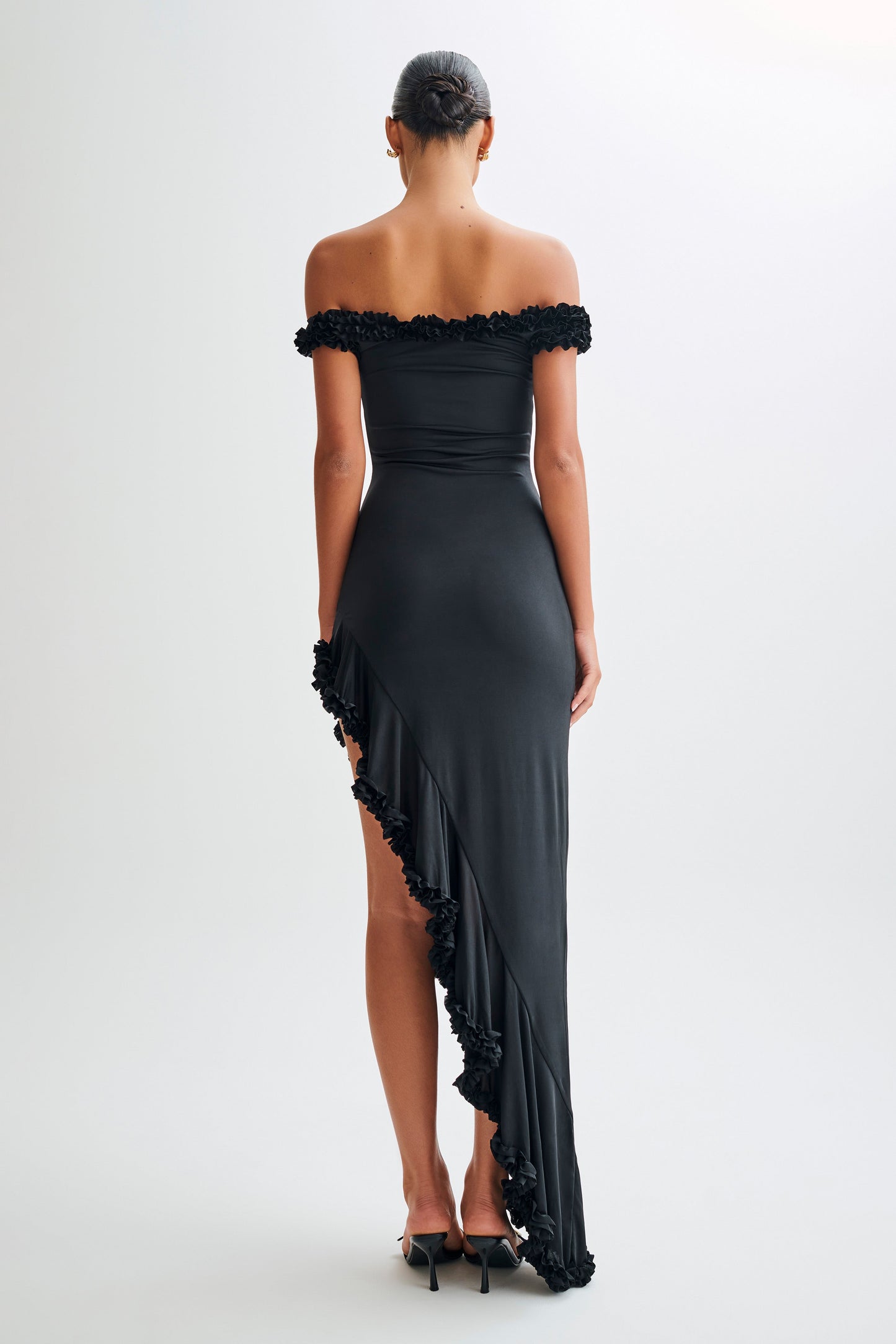 Robe midi à volants et épaules dénudées Arielle - Noir
