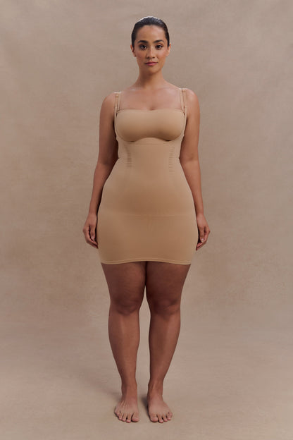 Jocelyn Mini-robe gainante sans dos - Beige