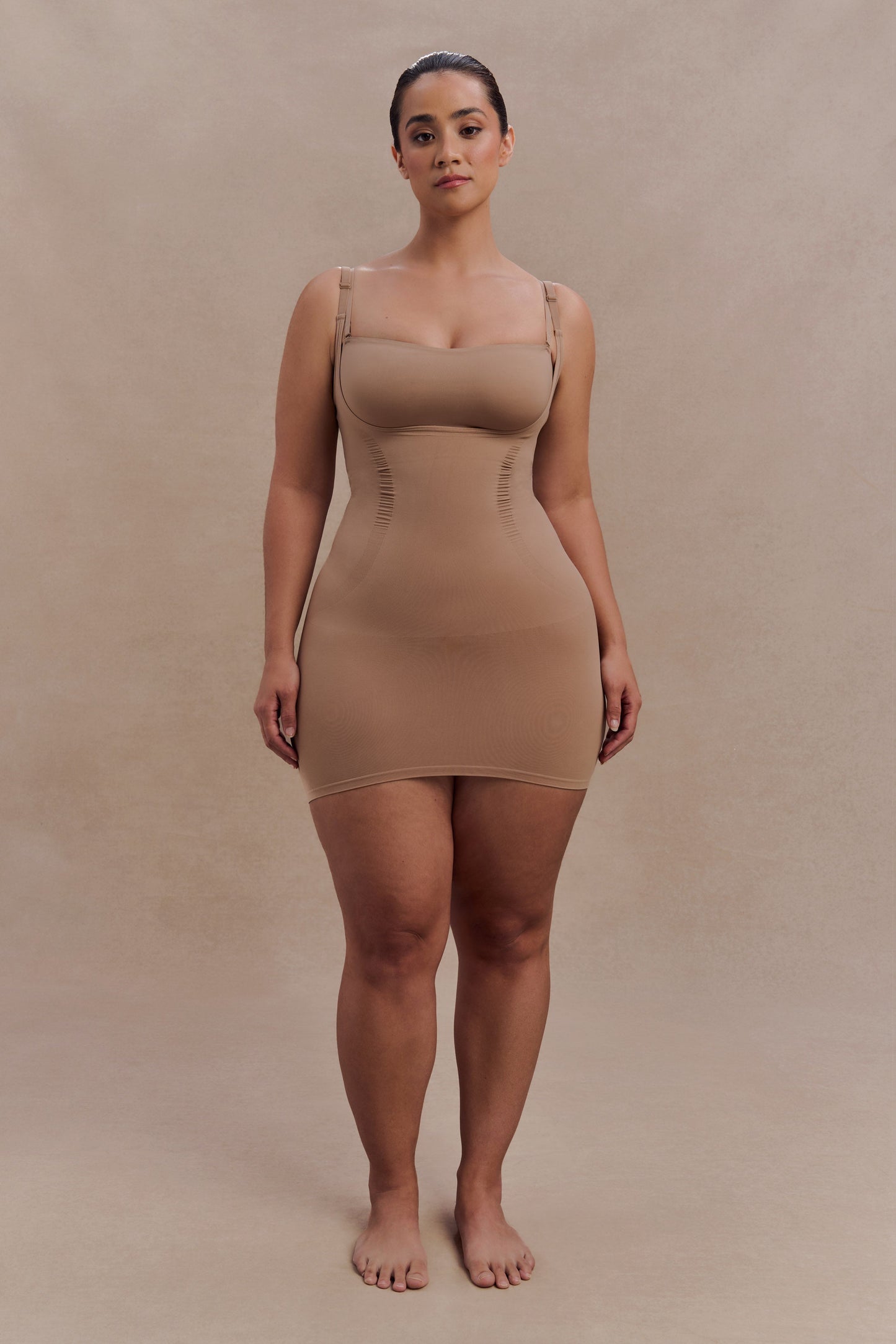 Jocelyn Mini-robe gainante sans dos - Latte