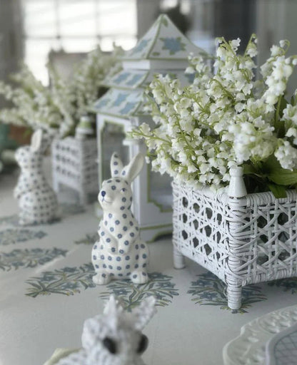 Jardinière en osier et canne blanche
