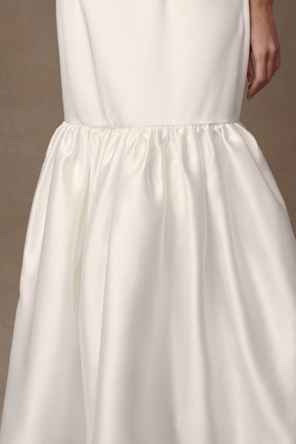 Robe de mariée Danica en satin avec décolleté halter - Blanc