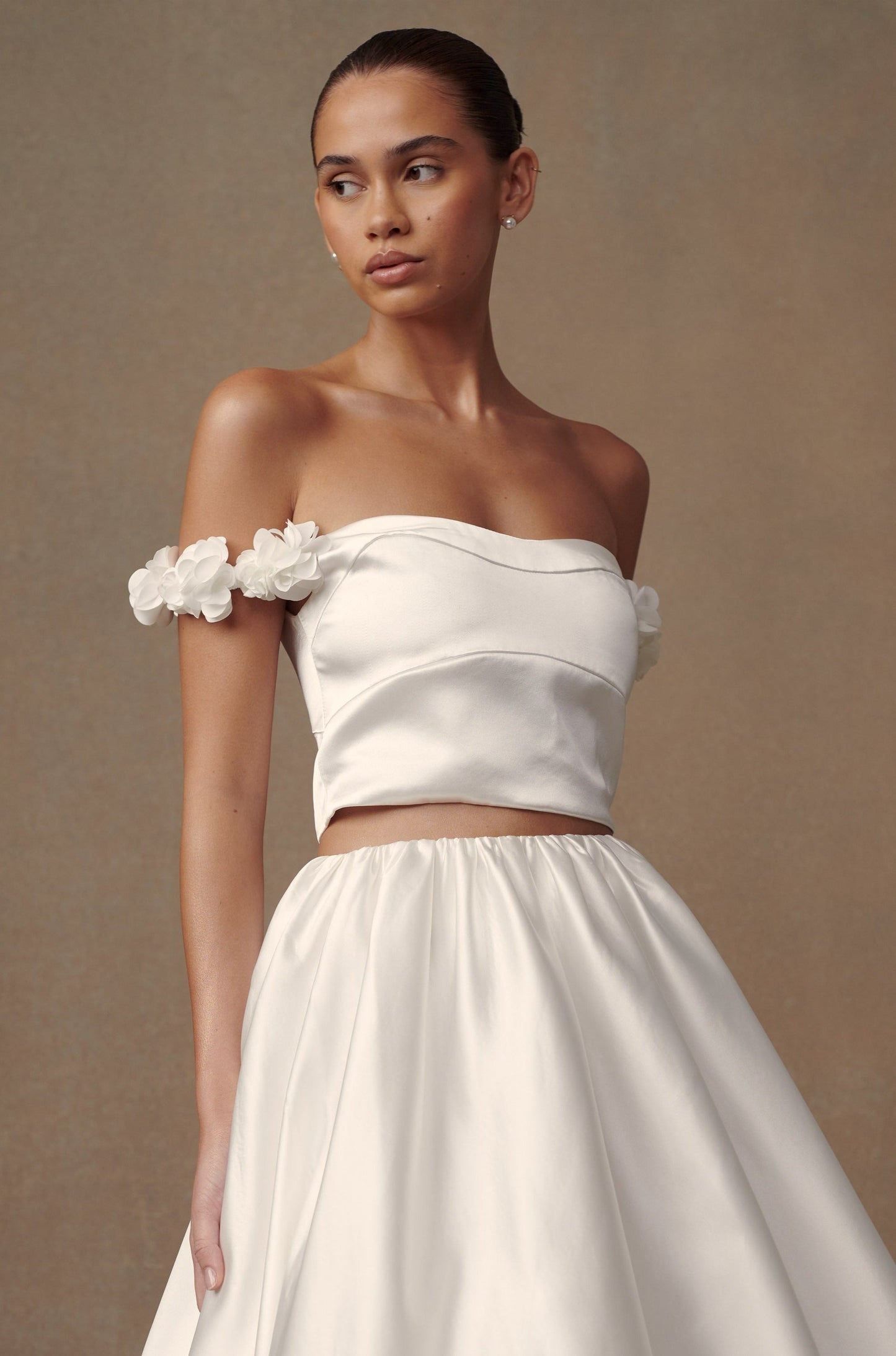 Bodys Karrie en satin rose, taille courte - Blanc