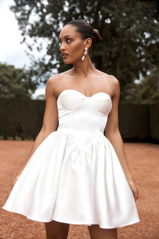 Hollie Robe Mini Corset Structurelle - Blanche