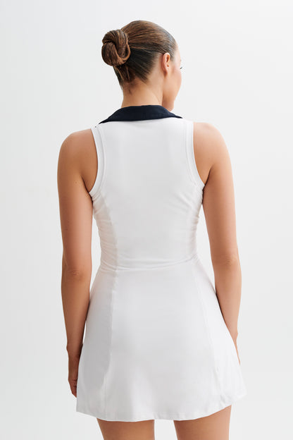 Mini-robe active sans manches et à col montant Estelle - Noir/Blanc