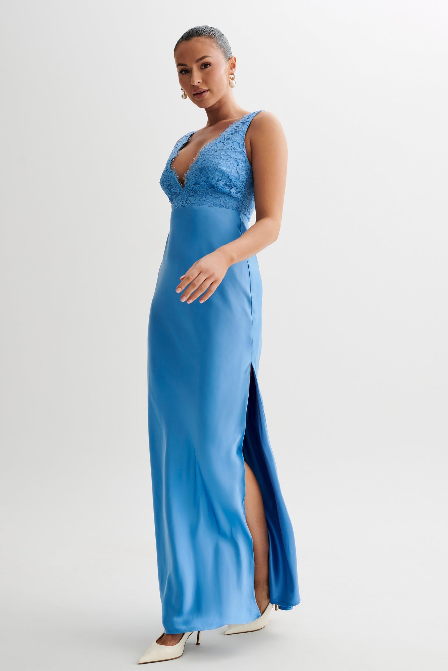 Robe Maxi en Satin et Dentelle Ricci - Bleu Iris