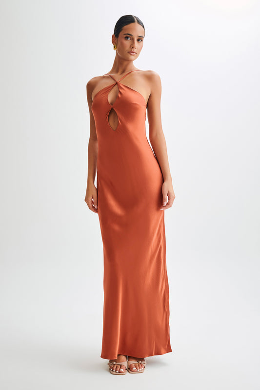 Robe longue en satin Lucia avec découpes - Orange brûlé