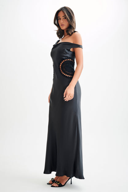 Kristina Robe Maxi en Satin avec Crochet - Noir