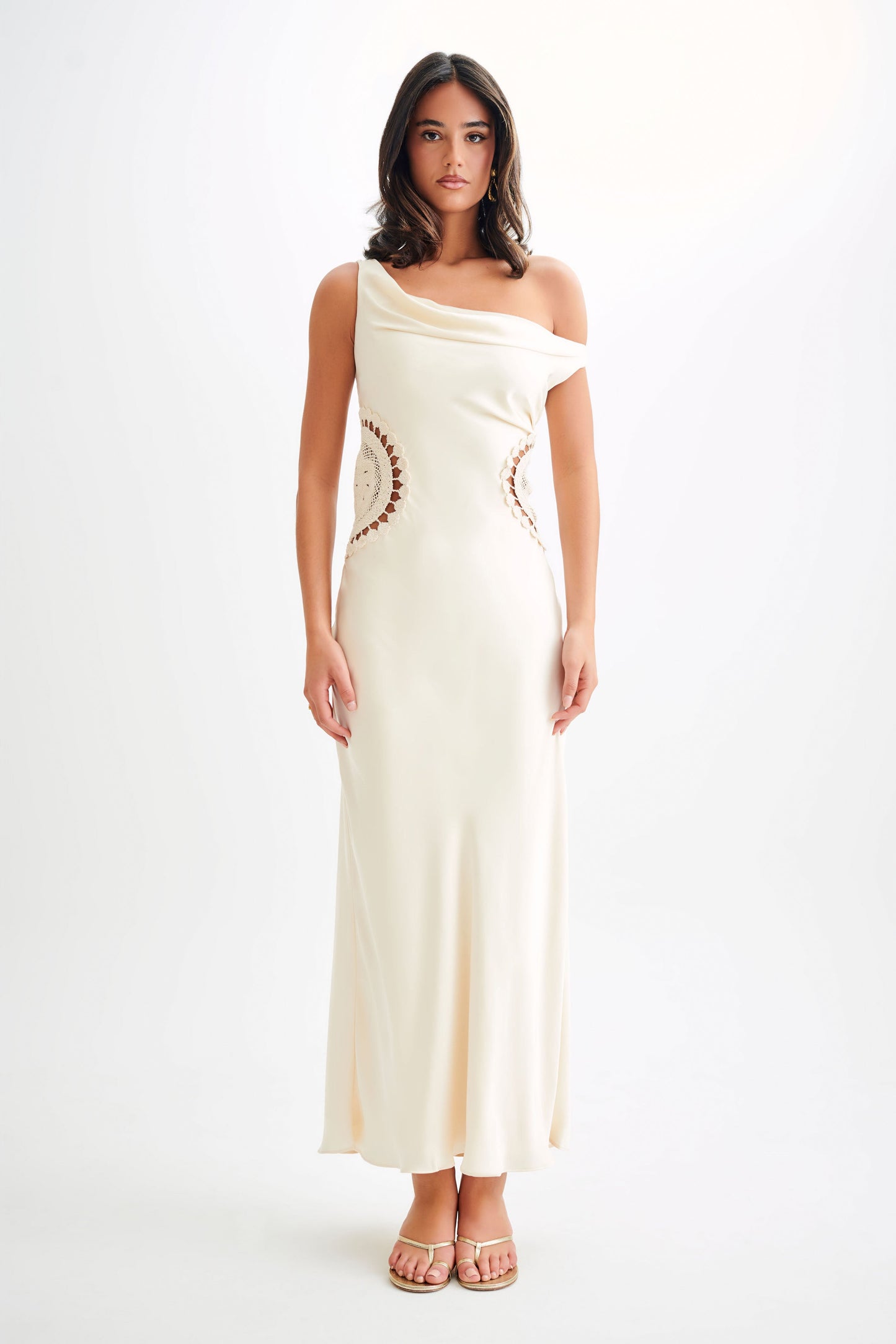 Kristina Robe Maxi en Satin avec Crochet - Ivoire