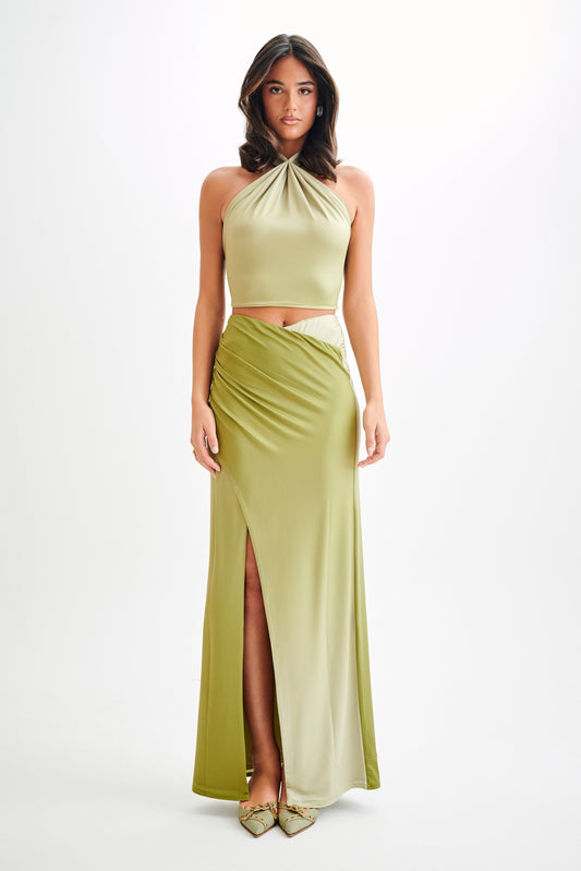 Jupe Maxi Évasée et Plissée Bronwyn - Vert Olive Vintage Ombré