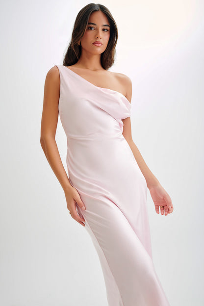 Robe Maxi Yvette à Bretelles avec Emmanchure Asymétrique - Rose Pâle