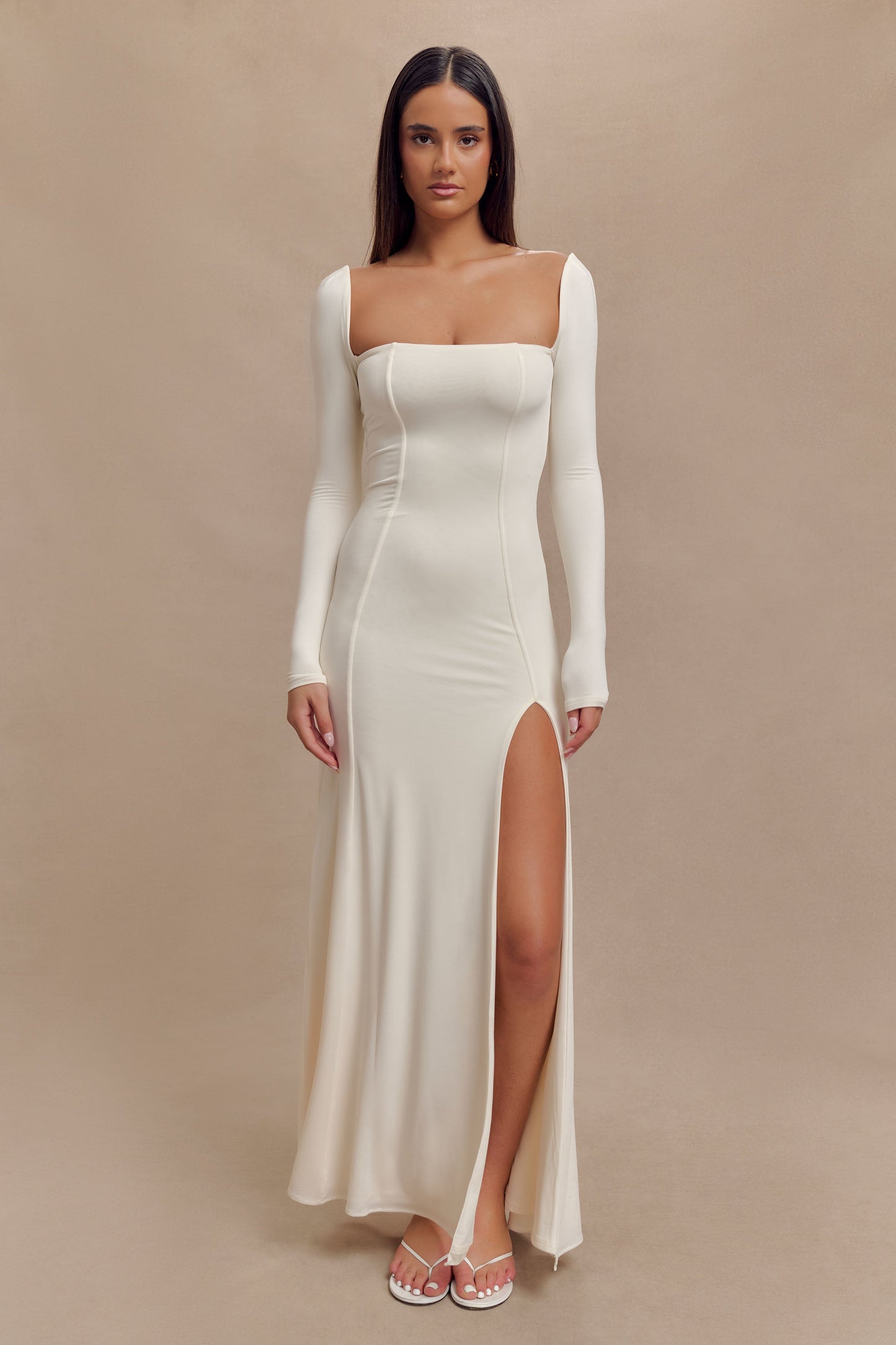 Robe longue Desirie à manches longues et fente - Ivoire