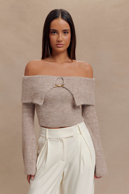 Top en tricot doux à épaules dénudées Baxter - Taupe
