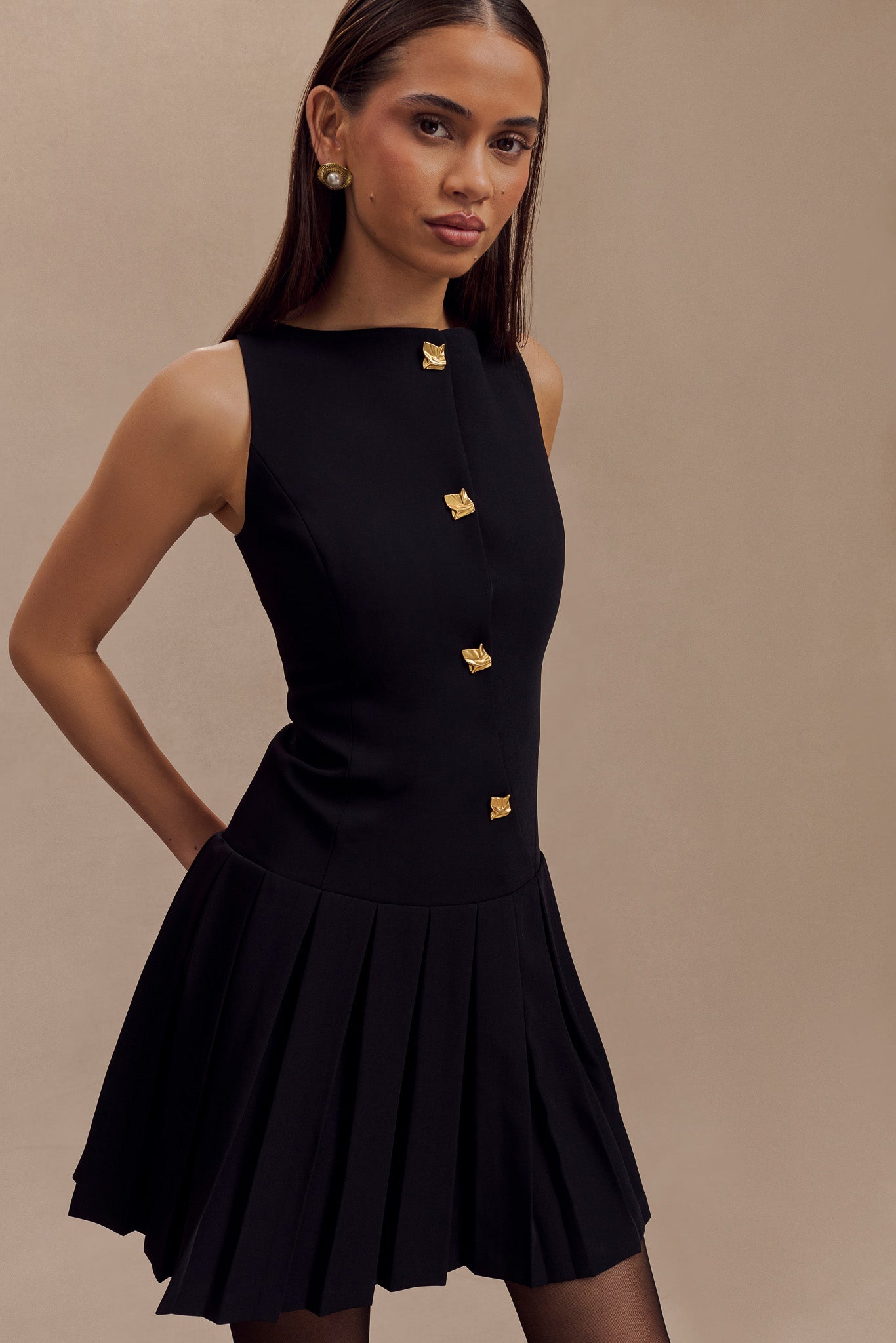 Robe mini plissée sans manches Mackenzie - Noir