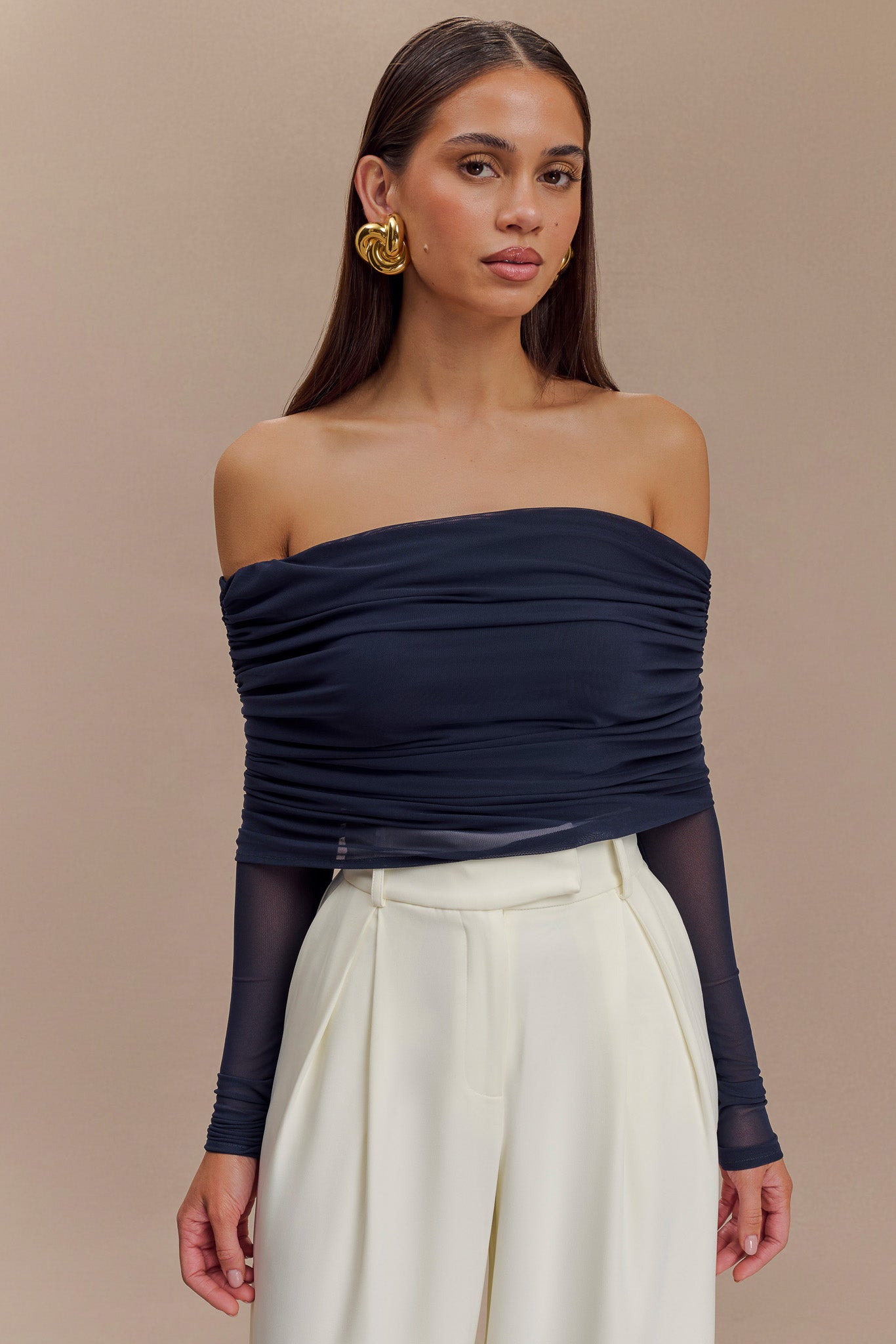 Top en maille transparente à épaules dénudées Everly - Bleu marine foncé