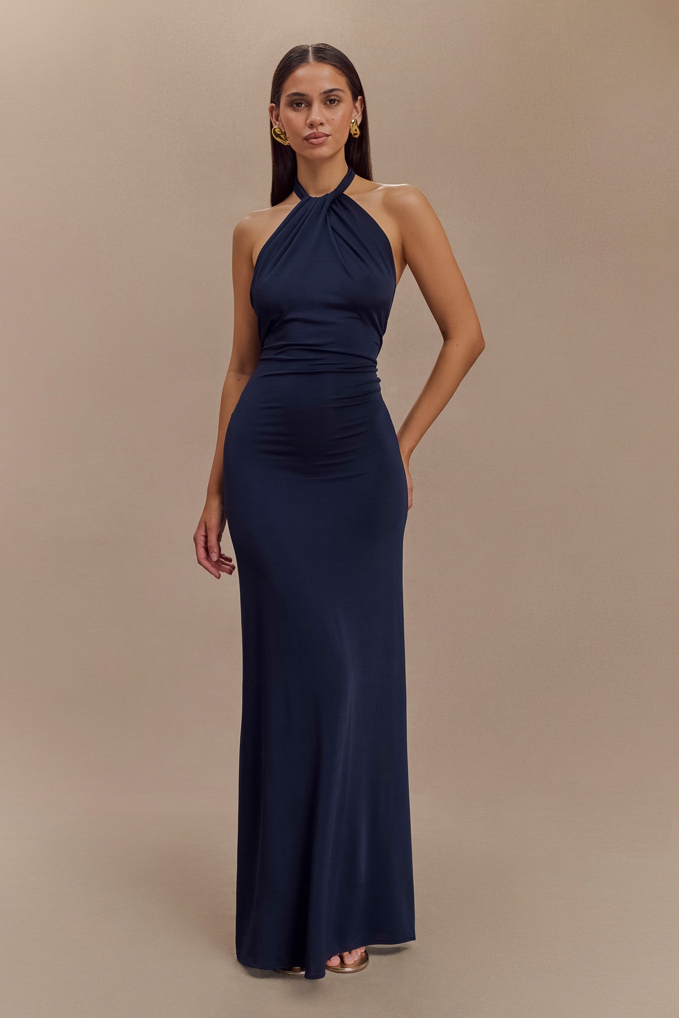 Robe Maxi Halter Élyna en Tissu Coulant - Bleu Marine