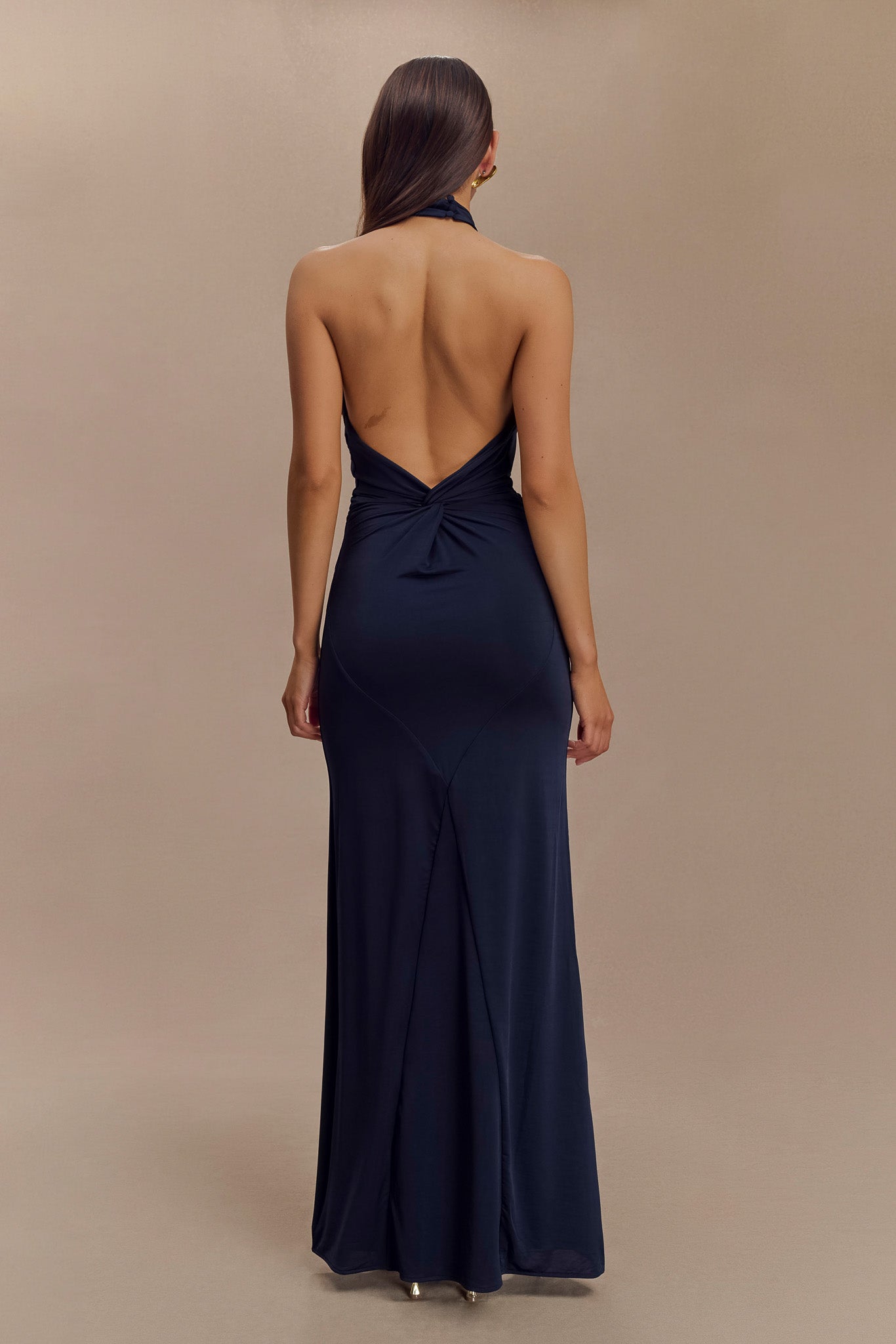 Robe Maxi Halter Élyna en Tissu Coulant - Bleu Marine