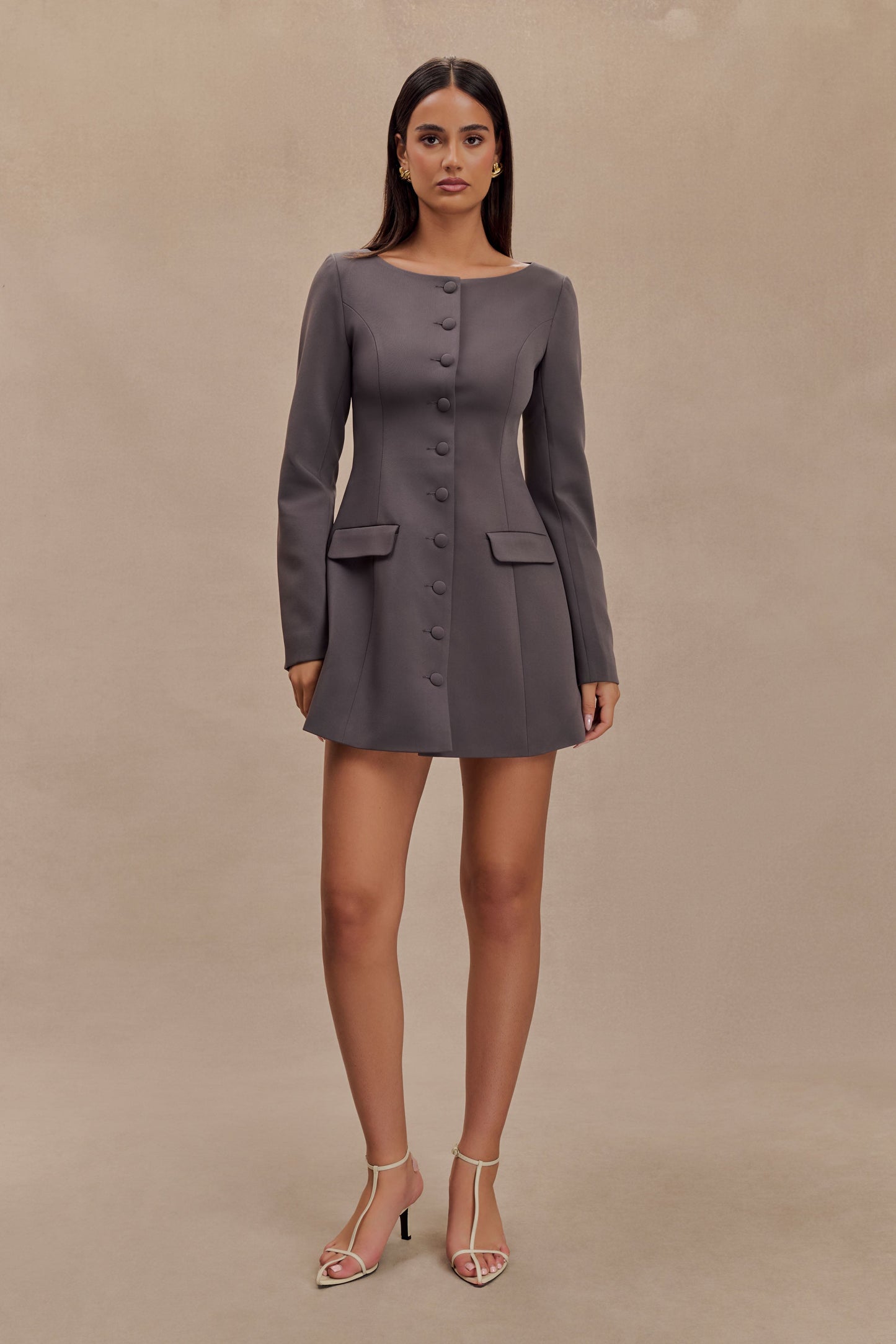 Jolie Mini-Robe Encolure V - Gris Anthracite