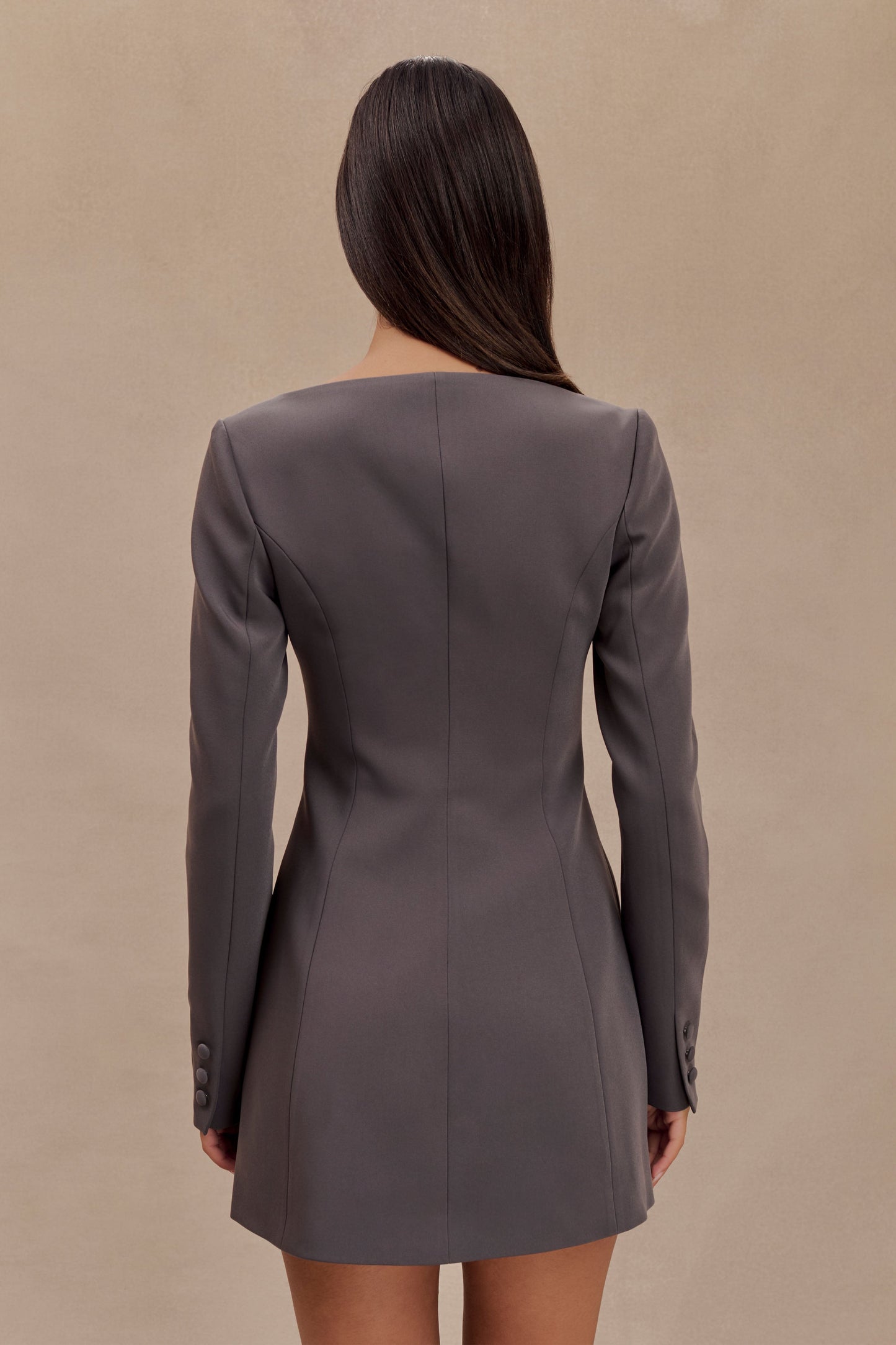 Jolie Mini-Robe Encolure V - Gris Anthracite