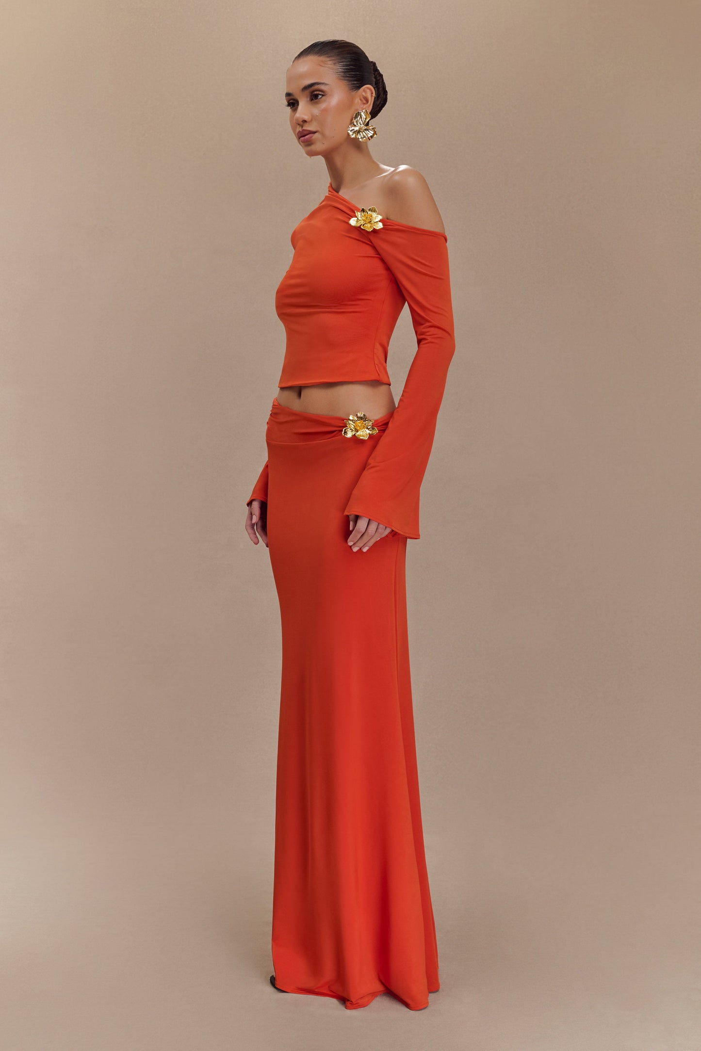 Jupe Maxi Asymétrique Ainsley avec Frotterie Florale - Orange Brûlé