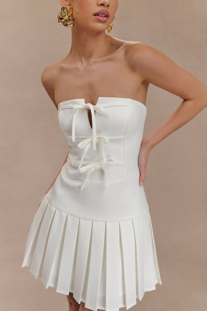 Mini-robe plissée Naya avec lacets - Blanc
