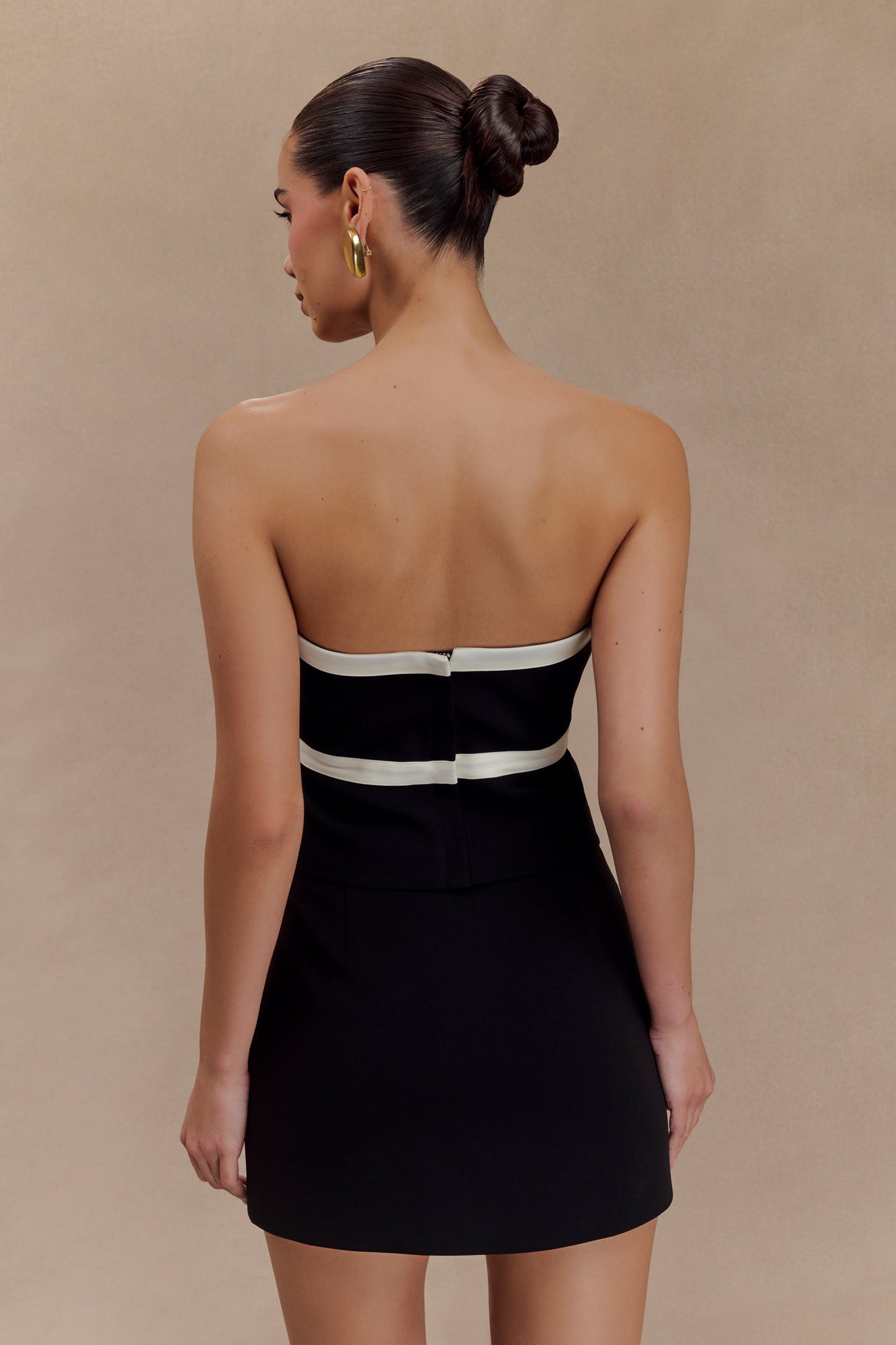 Top de tailleur sans bretelles Aisha avec nœuds contrastants - Noir et blanc