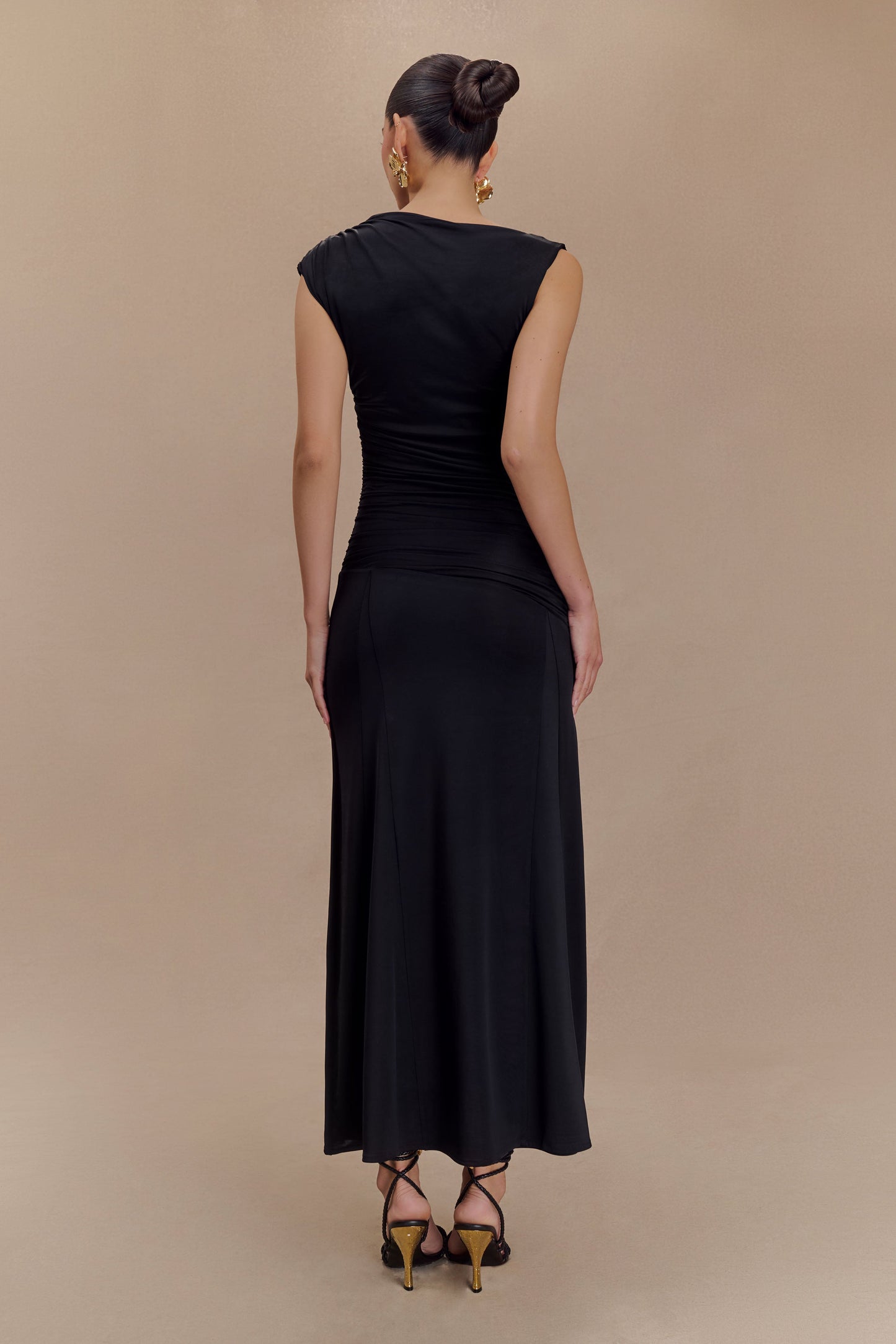Robe midi asymétrique et fluide Navanna - Noir
