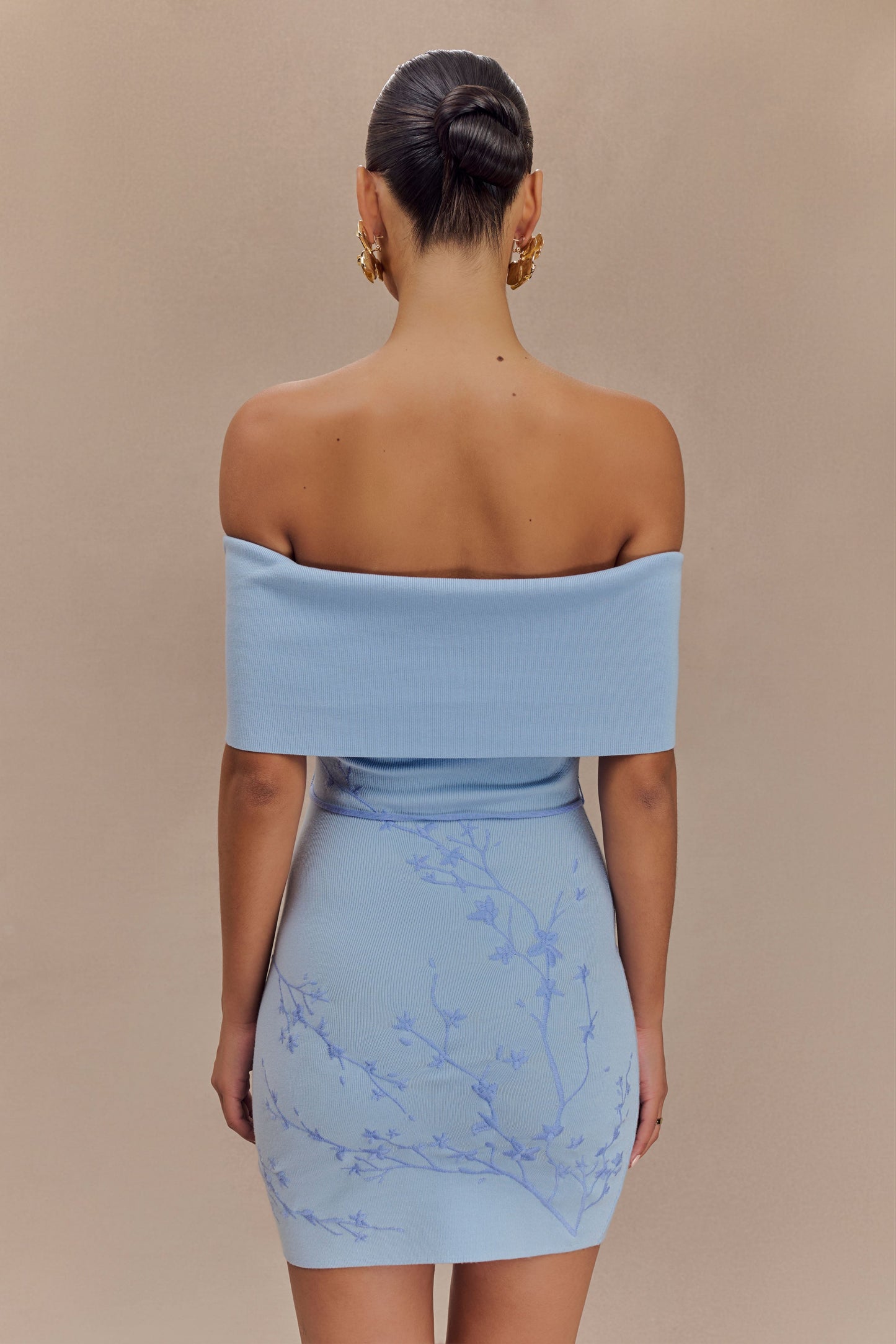 Mini-robe en jersey brodé à épaules dénudées Mallory - Bleu glace