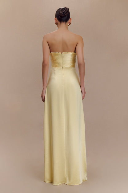 Robe longue satinée Larissa avec pétales froncés - Citron