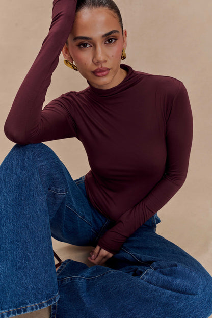 Top à manches longues en modal à col montant Ember - Brun-rouge