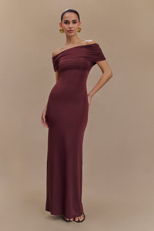 Imogen Robe Maxi Épaules Découvertes et Défluente - Brun-Rouge