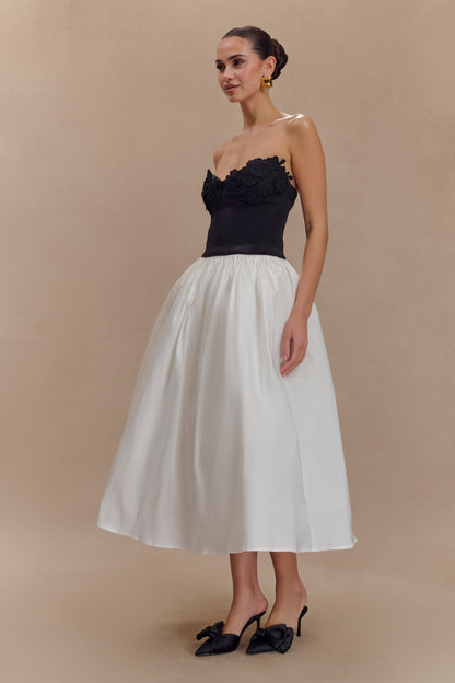 Robe midi contrastée brodée Elyssa - Noir/Blanc