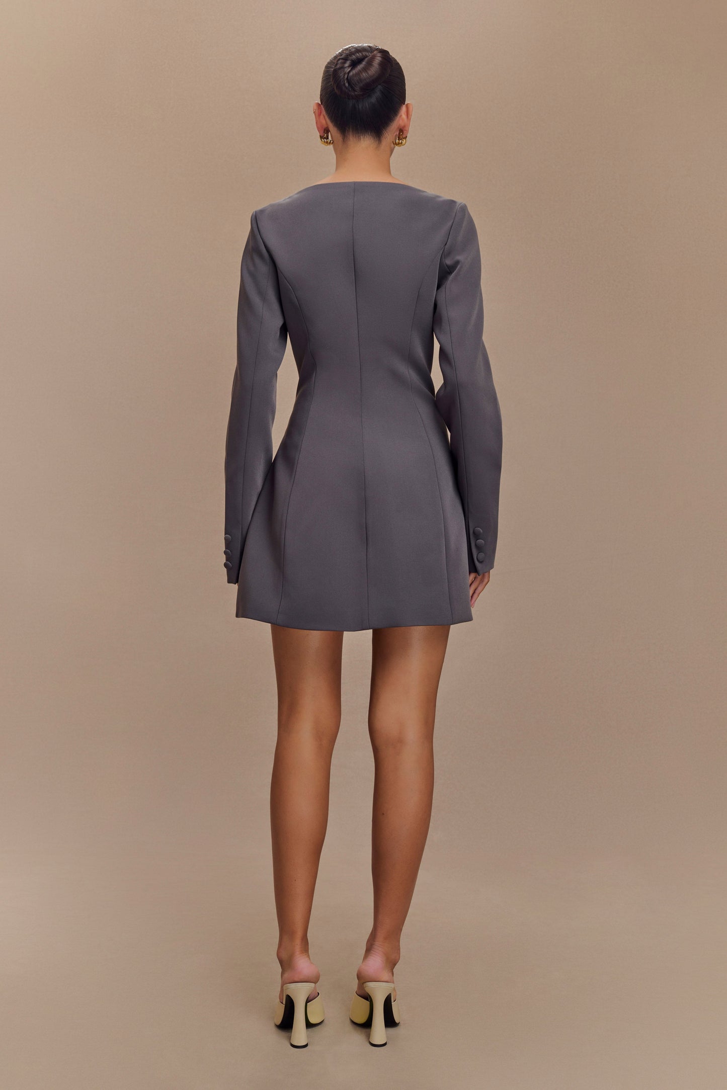 Jolie Mini-Robe Encolure V - Gris Anthracite