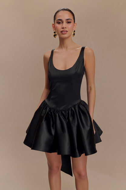Mini-robe en satin Felicia avec nœud - Noir