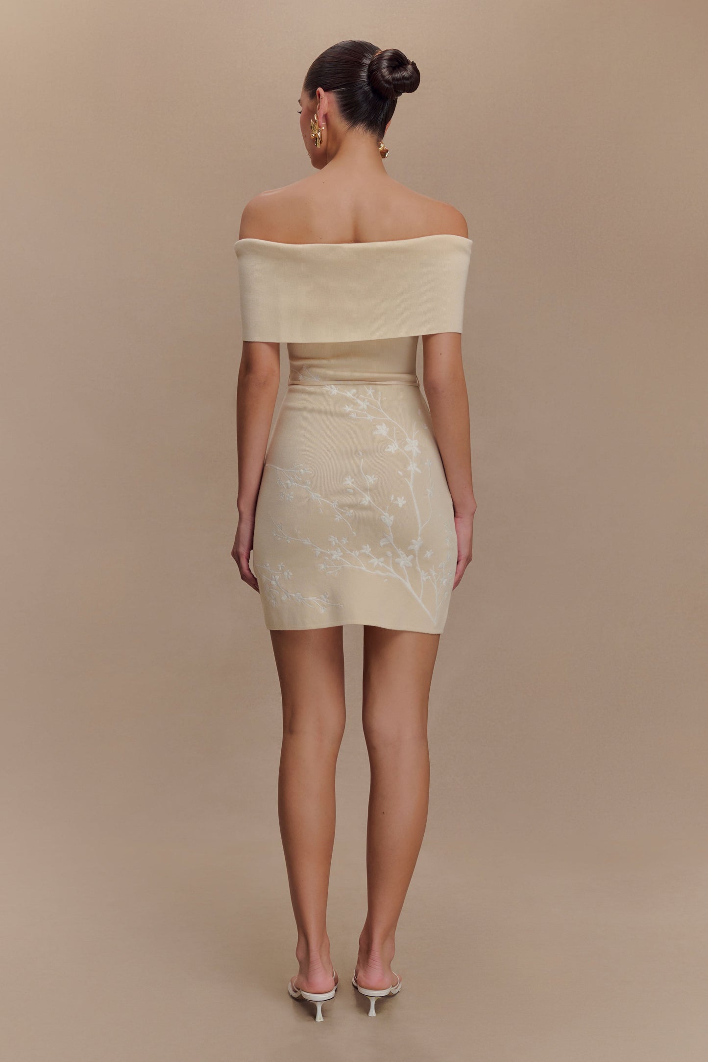 Mini-robe en jersey brodé à épaules dénudées Mallory - Crème et Ivoire