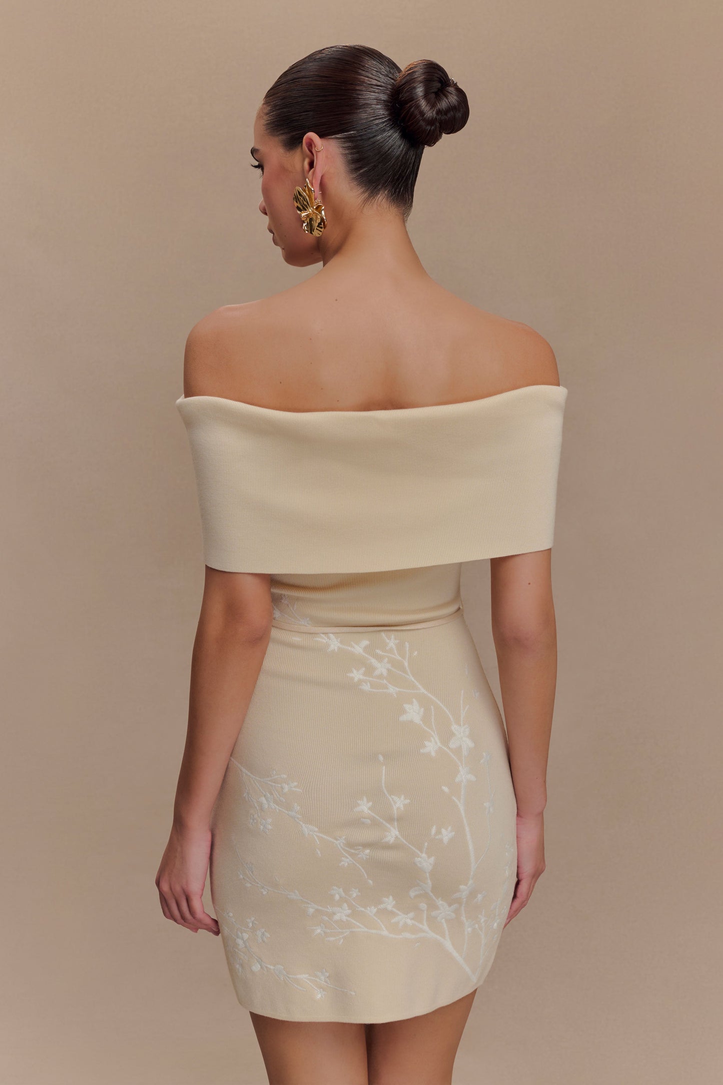 Mini-robe en jersey brodé à épaules dénudées Mallory - Crème et Ivoire